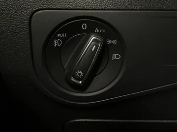 2019 Volkswagen Tiguan - image 17