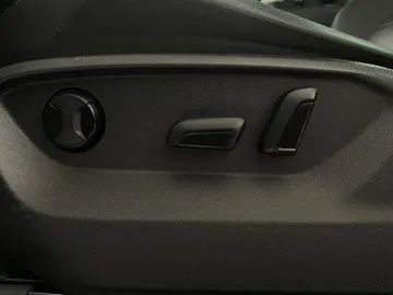2019 Volkswagen Tiguan - image 23