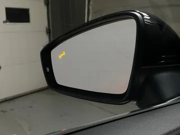 2019 Volkswagen Tiguan - image 21