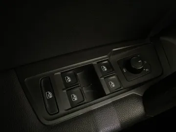 2019 Volkswagen Tiguan - image 22