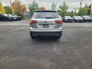 2020 Volkswagen Tiguan - image 6