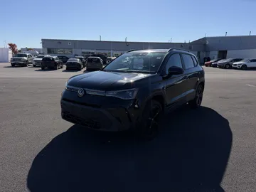 2026 Volkswagen Taos - image 3