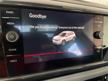 2022 Volkswagen Taos - image 29