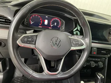 2022 Volkswagen Taos - image 19
