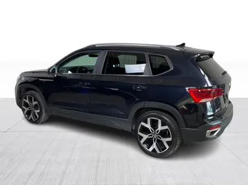 2022 Volkswagen Taos - image 12