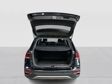 2022 Volkswagen Taos - image 14