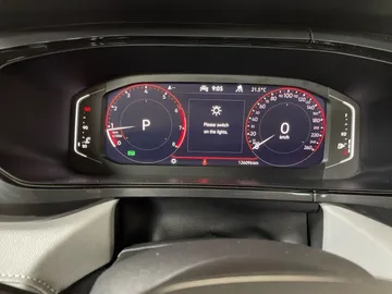 2022 Volkswagen Taos - image 18