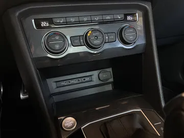 2019 Volkswagen Tiguan - image 23