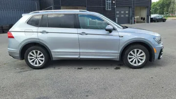 2019 Volkswagen Tiguan - image 6
