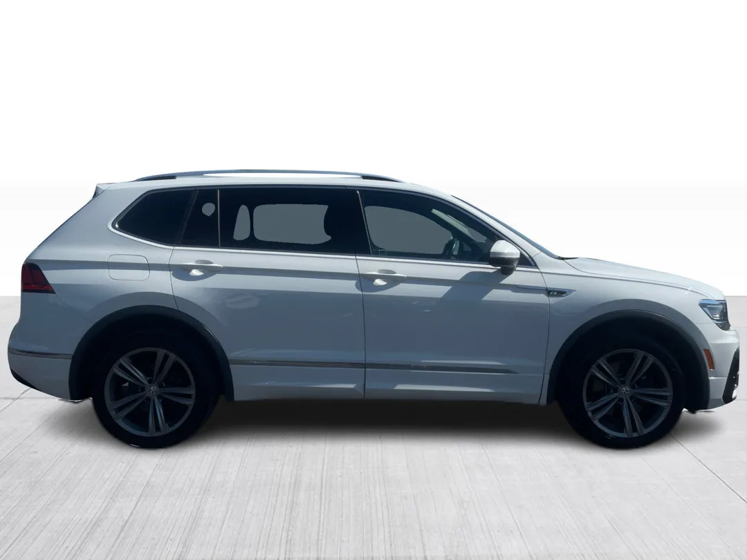 2020 Volkswagen Tiguan — photo 2