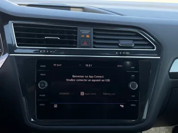 2020 Volkswagen Tiguan - image 8