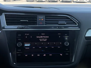 2020 Volkswagen Tiguan - image 29