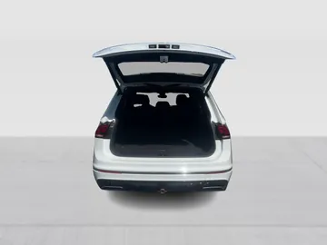 2020 Volkswagen Tiguan - image 14