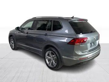 2021 Volkswagen Tiguan - image 12