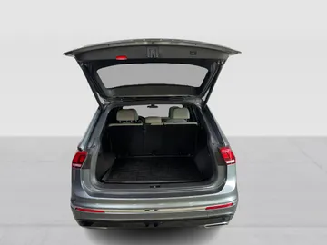 2021 Volkswagen Tiguan - image 14