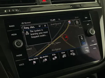 2018 Volkswagen Tiguan - image 22
