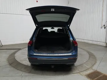 2018 Volkswagen Tiguan - image 13