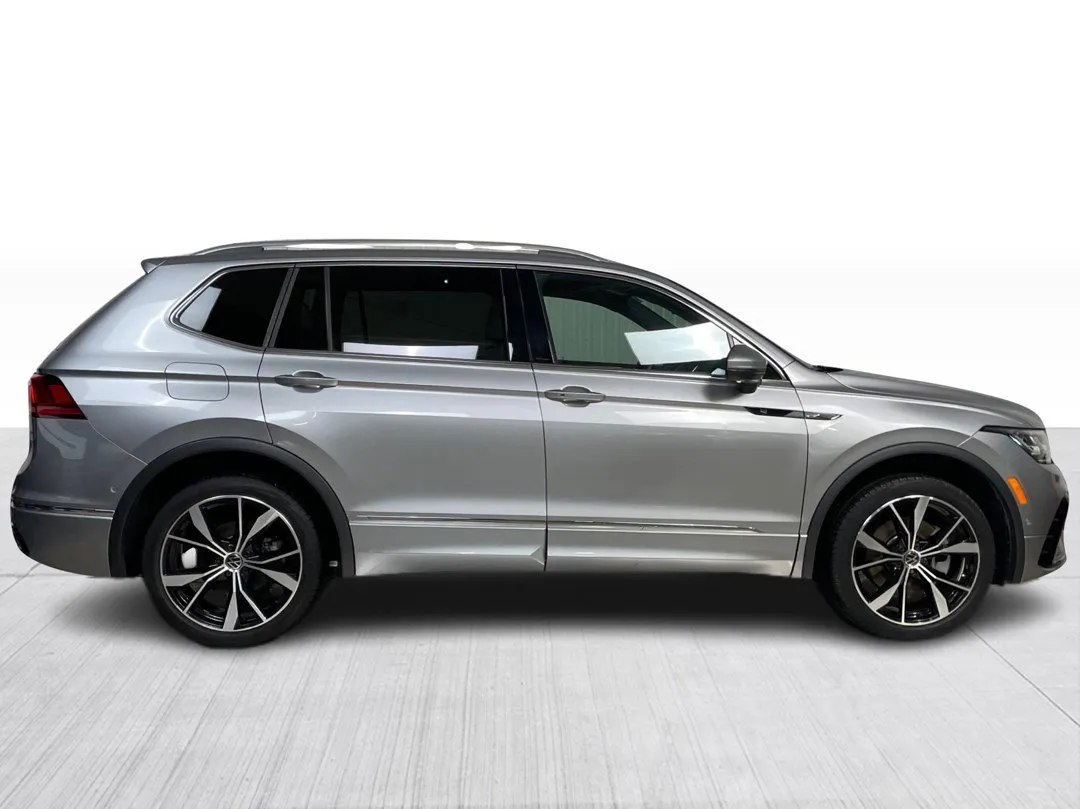 2022 Volkswagen Tiguan — photo 2