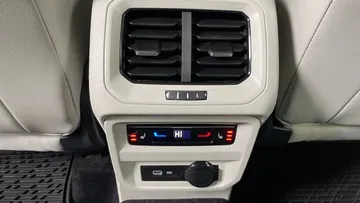 2022 Volkswagen Tiguan - image 30