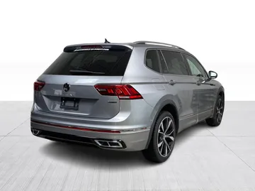 2022 Volkswagen Tiguan - image 15