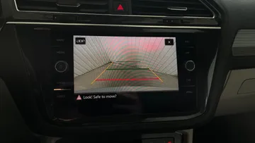 2022 Volkswagen Tiguan - image 25