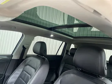 2020 Volkswagen Tiguan - image 6