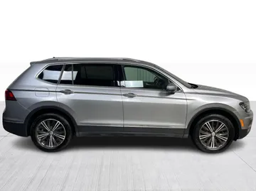 2020 Volkswagen Tiguan - image 2