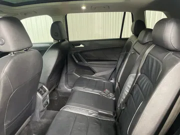 2020 Volkswagen Tiguan - image 16