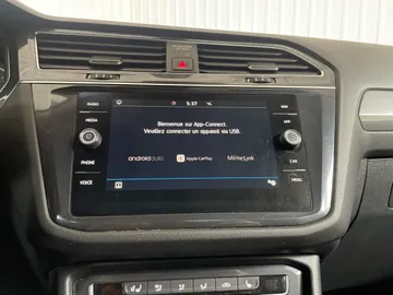 2020 Volkswagen Tiguan - image 8