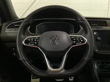 2024 Volkswagen Tiguan - image 19