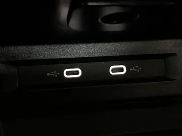 2024 Volkswagen Tiguan - image 33