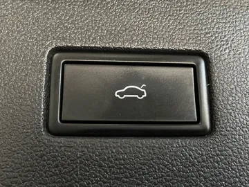 2024 Volkswagen Tiguan - image 22