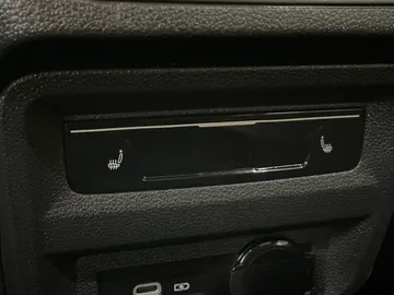 2024 Volkswagen Tiguan - image 30