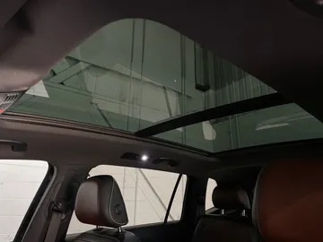 2024 Volkswagen Tiguan - image 6