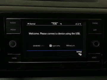 2022 Volkswagen Taos - image 7