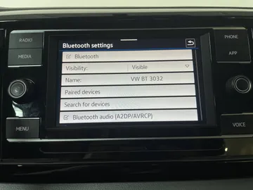 2022 Volkswagen Taos - image 24