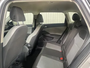2022 Volkswagen Taos - image 15