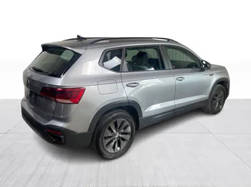 2022 Volkswagen Taos - image 14