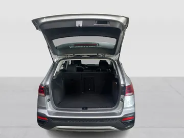 2022 Volkswagen Taos - image 13