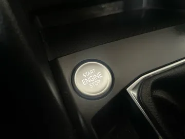 2022 Volkswagen Taos - image 21