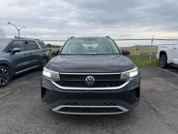 2024 Volkswagen Taos - image 2