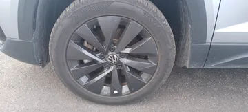2024 Volkswagen Taos - image 8