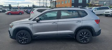 2024 Volkswagen Taos - image 4