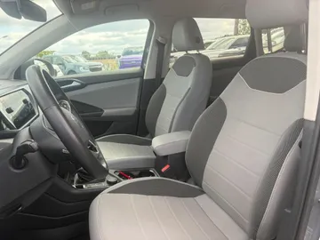 2024 Volkswagen Taos - image 8