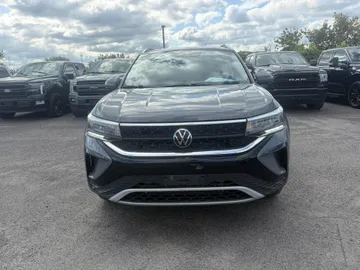 2024 Volkswagen Taos - image 2
