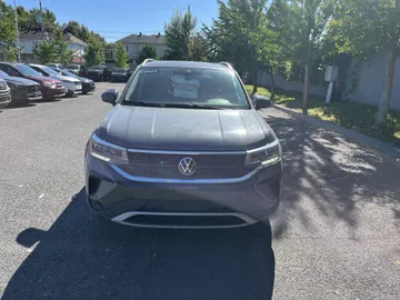 2024 Volkswagen Taos - image 2