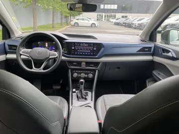 2024 Volkswagen Taos - image 8