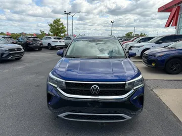 2024 Volkswagen Taos - image 2