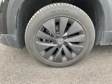 2024 Volkswagen Taos - image 7
