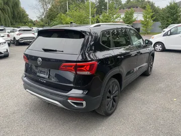 2024 Volkswagen Taos - image 3